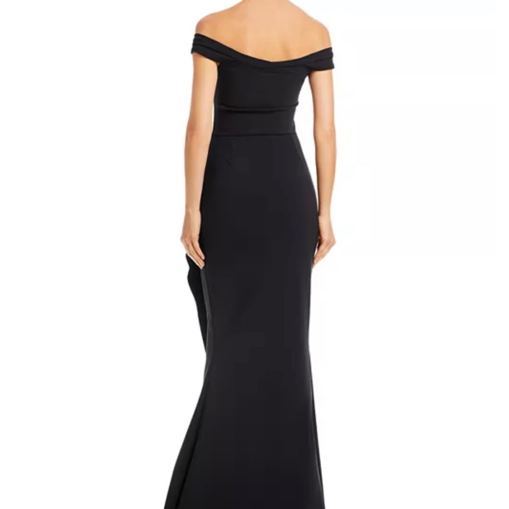 Chiara Boni La Petite Robe
Radoslava Off The Shoulder Bodycon Gown - 100%